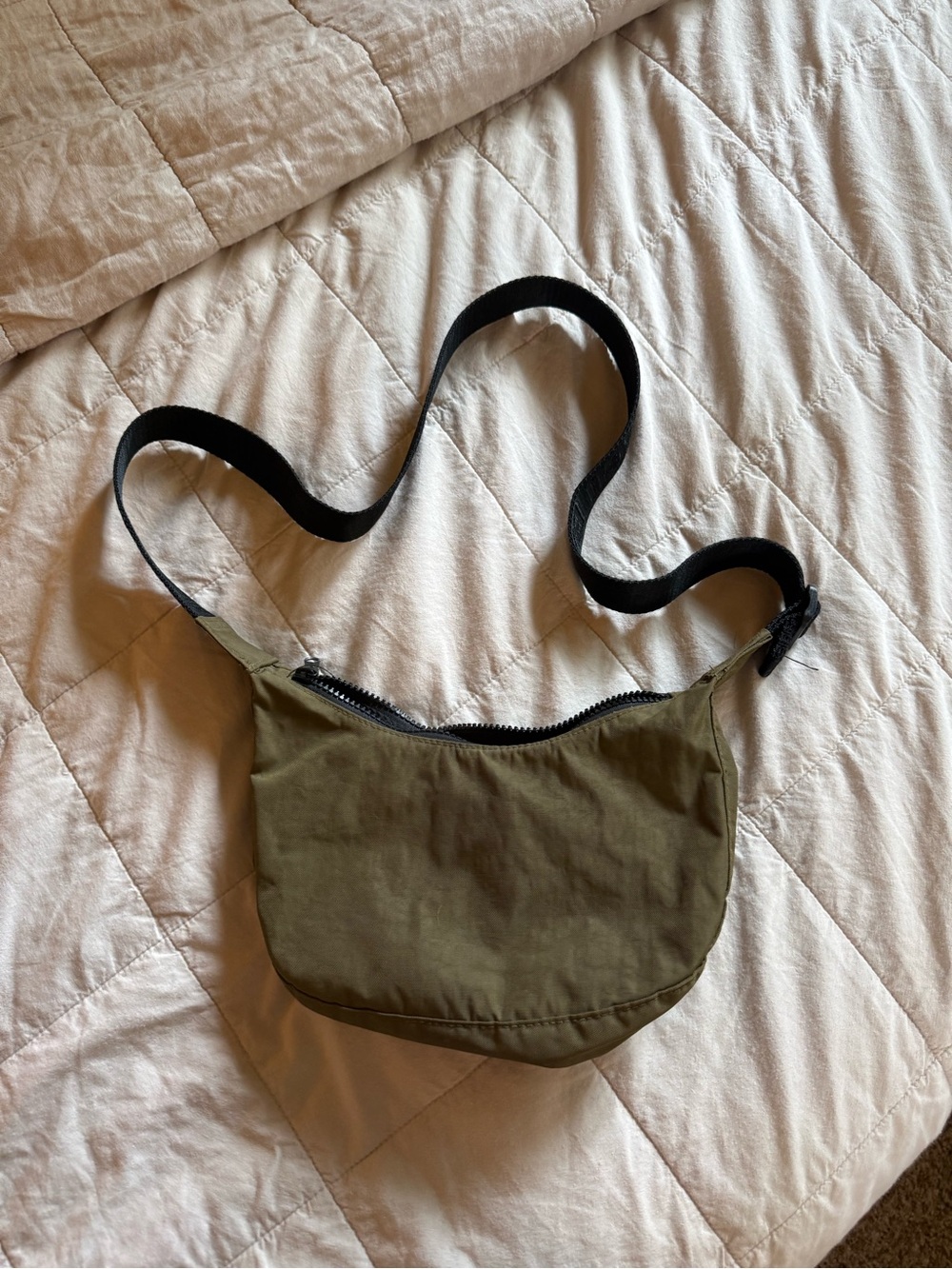 baggu green small crescent bag